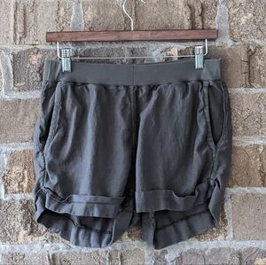 Faherty Olive Green Lightweight Cuffed Casual Shorts Small Boho Beachy